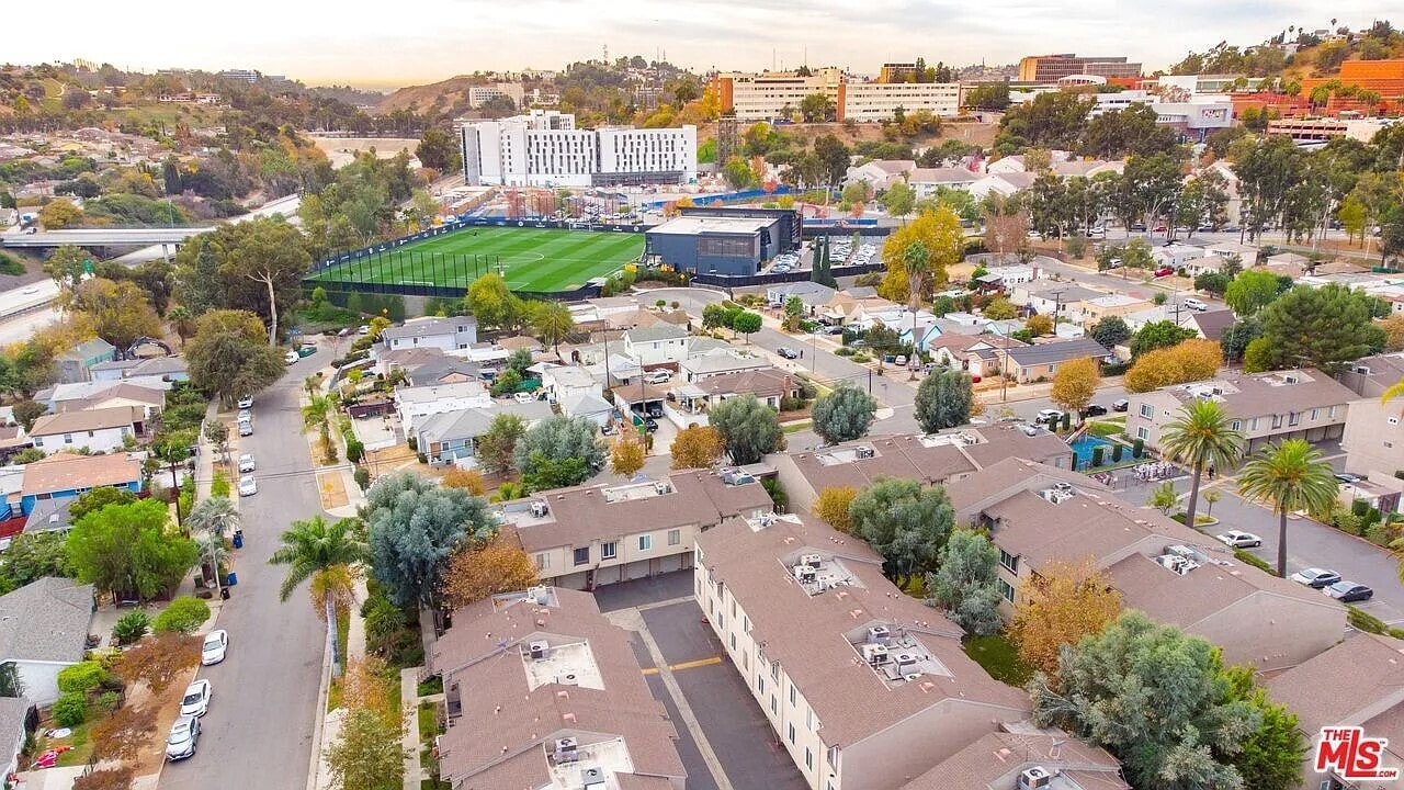 5501 Bohlig Rd, Unit 45 in Los Angeles, CA - Building Photo