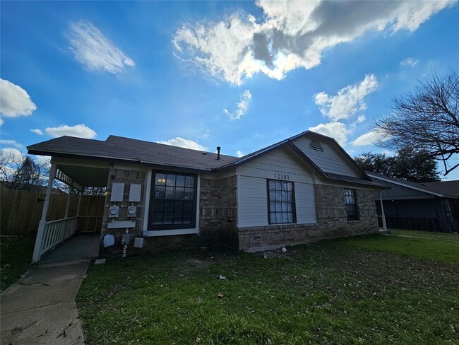 12303 Alderbrook Dr in Austin, TX - Building Photo - Building Photo