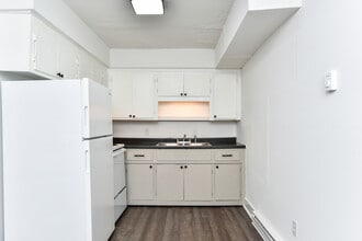 405 Lily St in Greenville, SC - Building Photo - Building Photo