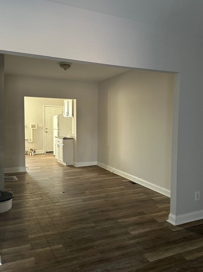 2211 E North Ave in Baltimore, MD - Building Photo - Building Photo