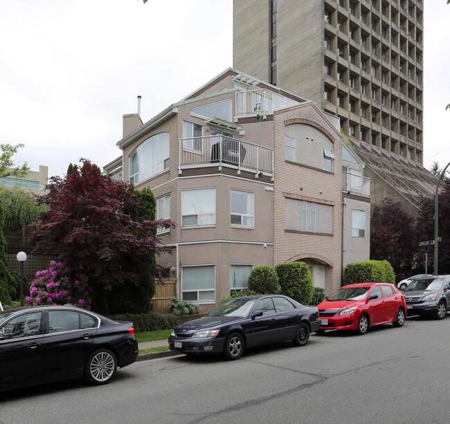La Fortuna in Vancouver, BC - Building Photo - Building Photo