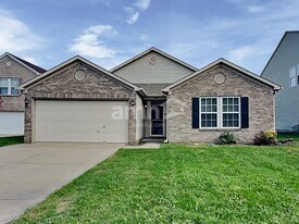 6622 W Jefferson Ct in McCordsville, IN - Building Photo