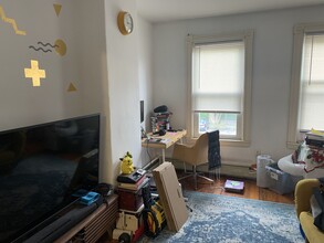6 Mead St, Unit 2A in Boston, MA - Building Photo - Building Photo