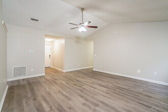2929 Owl Ct in Green Cove Springs, FL - Building Photo - Building Photo