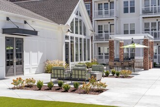 Album Indian Lake 55+ Active Adult Community in Hendersonville, TN - Foto de edificio - Building Photo