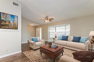 11646 Anhinga Dr in Wellington, FL - Building Photo - Building Photo