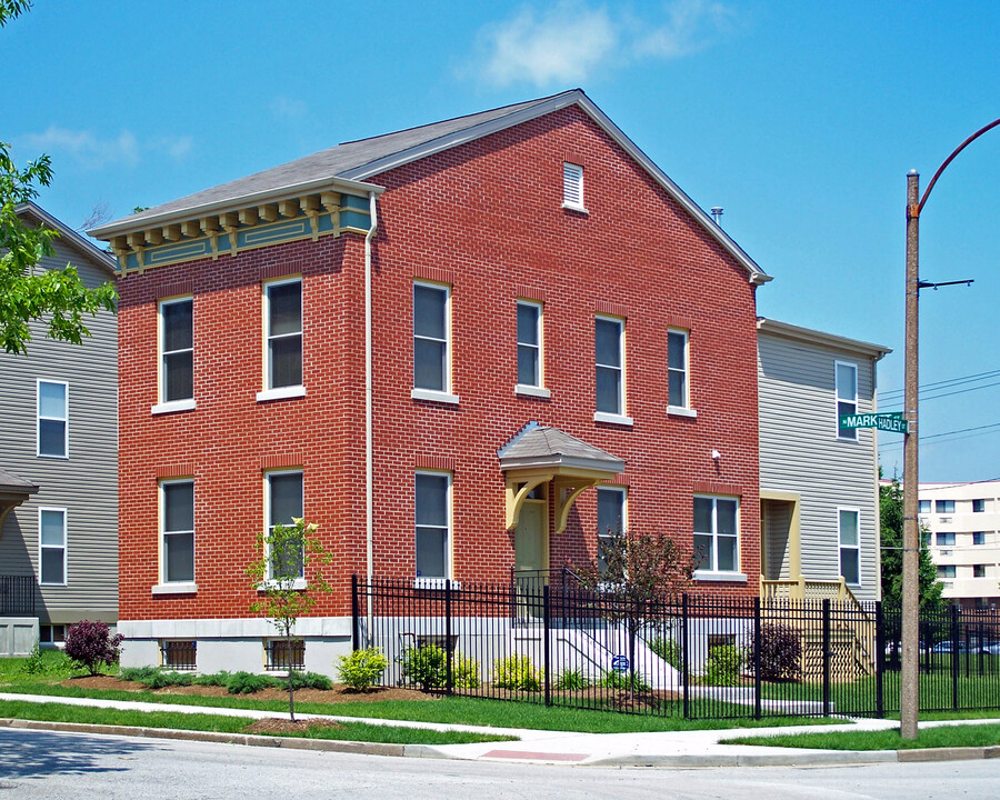 1201 N Market St in St. Louis, MO - Building Photo