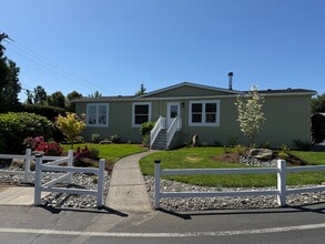 116 SE 8th St in Troutdale, OR - Building Photo - Building Photo