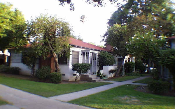 1801 Huntington Dr in South Pasadena, CA - Building Photo - Building Photo