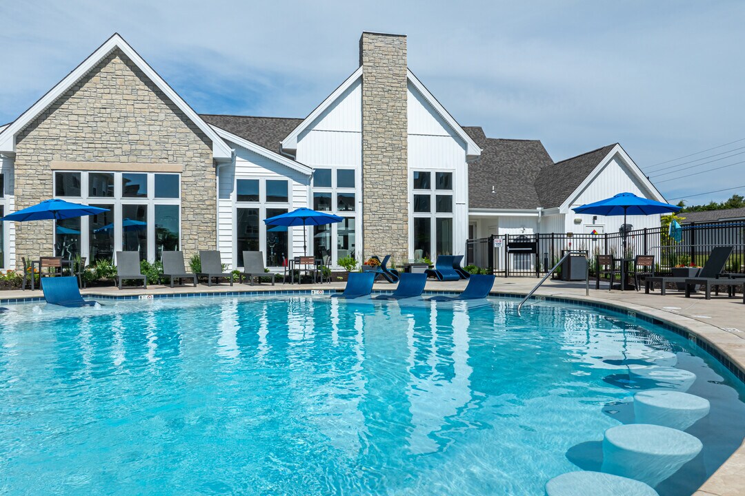 The Edison at Blue Springs in Blue Springs, MO - Foto de edificio