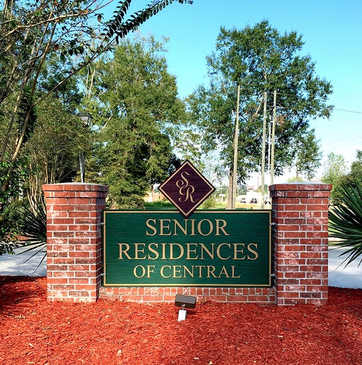 Senior Residences of Central LP in Baton Rouge, LA - Building Photo