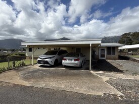 45-208-208 Lilipuna Rd in Kaneohe, HI - Building Photo