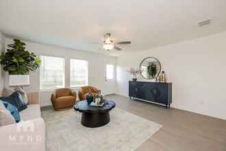 10136 Dalgreen Cir in Fort Worth, TX - Building Photo - Building Photo