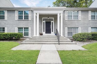 4315 Plaza Gate Ln S in Jacksonville, FL - Building Photo