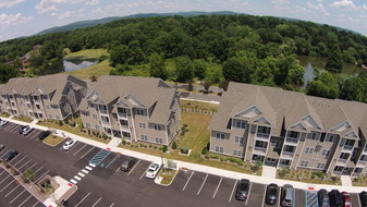 Twin Ponds at Clinton Apartments