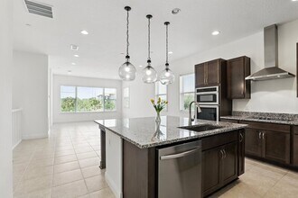 10102 Sunnifa Aly in Orlando, FL - Building Photo - Building Photo