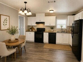 9429 Polak Dr in Tampa, FL - Building Photo - Building Photo