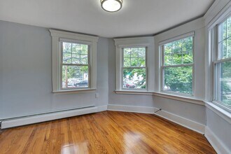 401 Crown St in New Haven, CT - Building Photo - Building Photo