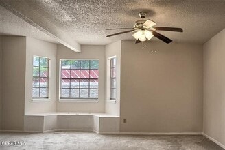 10073 Kellogg St in El Paso, TX - Building Photo - Building Photo