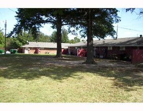 13th Street Apartments in Rogers, AR - Building Photo - Building Photo