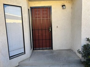 363 S Gilbert St in Hemet, CA - Building Photo - Building Photo