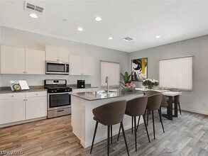 6432 Spiced Butter Rum St in North Las Vegas, NV - Building Photo - Building Photo