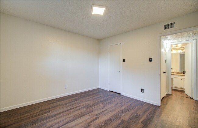 property at 2800 Jeanetta St