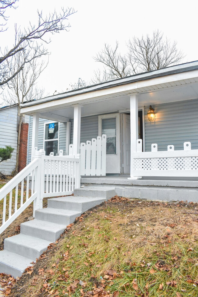 229 W 2nd St in Anderson, IN - Building Photo - Building Photo
