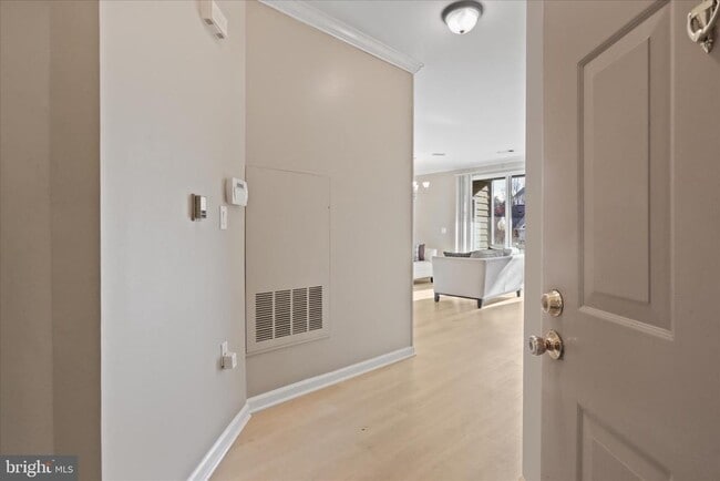 12909 Alton Square in Herndon, VA - Building Photo - Building Photo