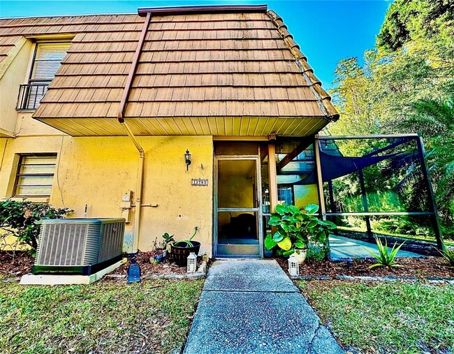 12703 Tall Pine Dr in Tampa, FL - Building Photo - Building Photo