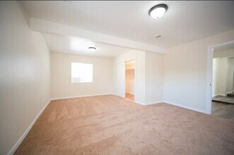 315 Atrisco Dr SW in Albuquerque, NM - Foto de edificio - Building Photo