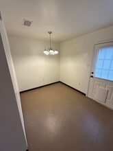 1002 E 22nd St in Russellville, AR - Building Photo - Building Photo