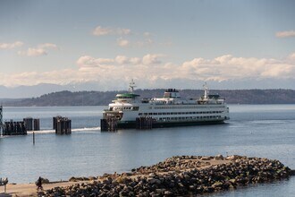 303 Edmonds St, Unit 302 in Edmonds, WA - Building Photo - Building Photo
