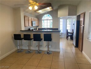 2233 Placer Creek Ct in Las Vegas, NV - Building Photo - Building Photo