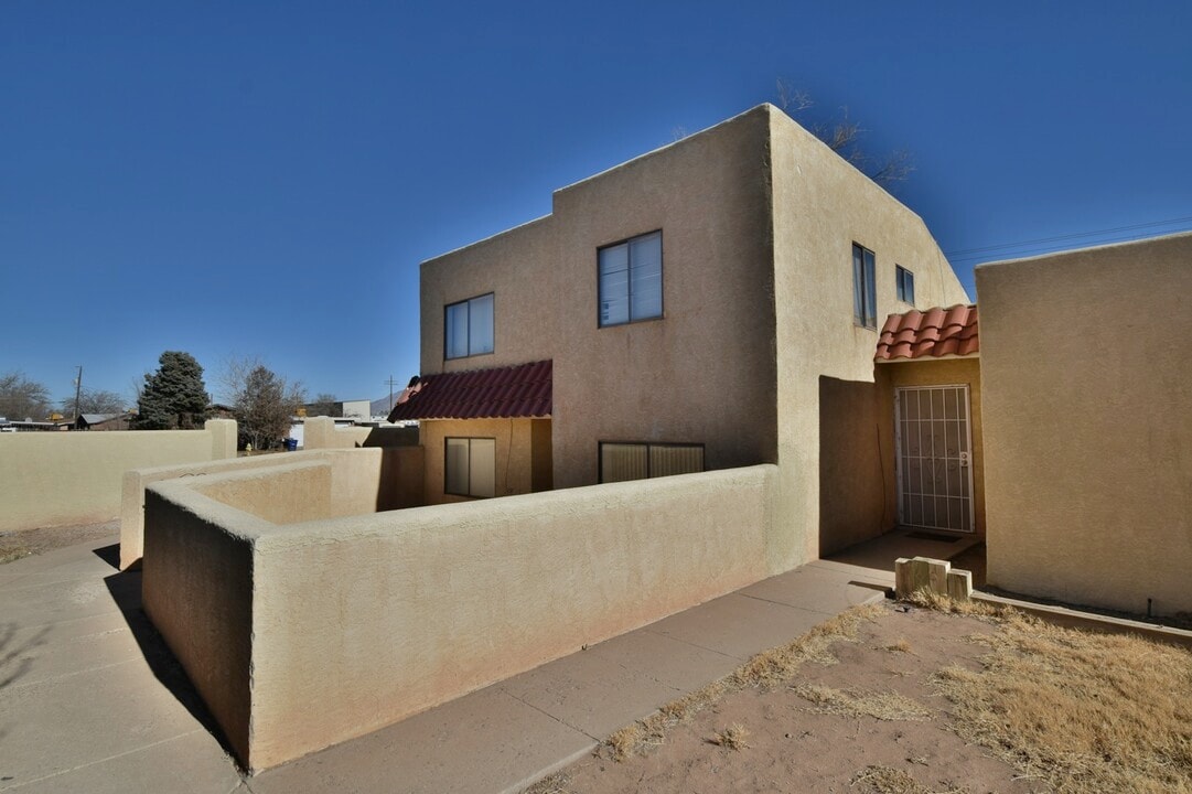 Sandia in Albuquerque, NM - Building Photo