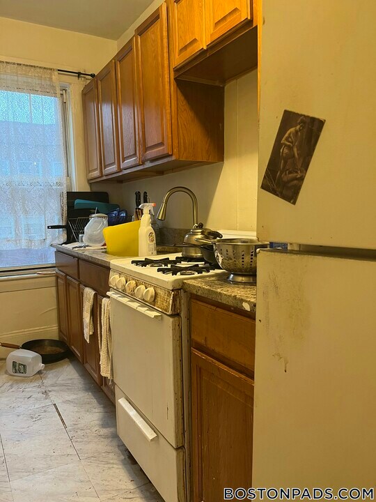 157 Summer St in Somerville, MA - Building Photo