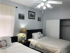 5423 Dancing Bear Dr in Las Vegas, NV - Building Photo - Building Photo