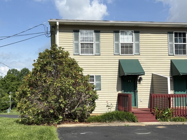 2256 Forest Acres Dr, Unit 2256