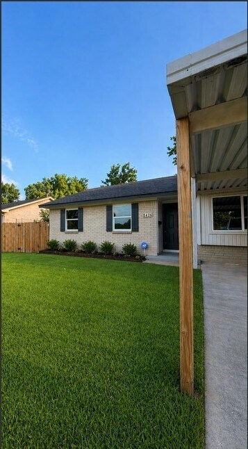 property at 5426 Greylog Dr
