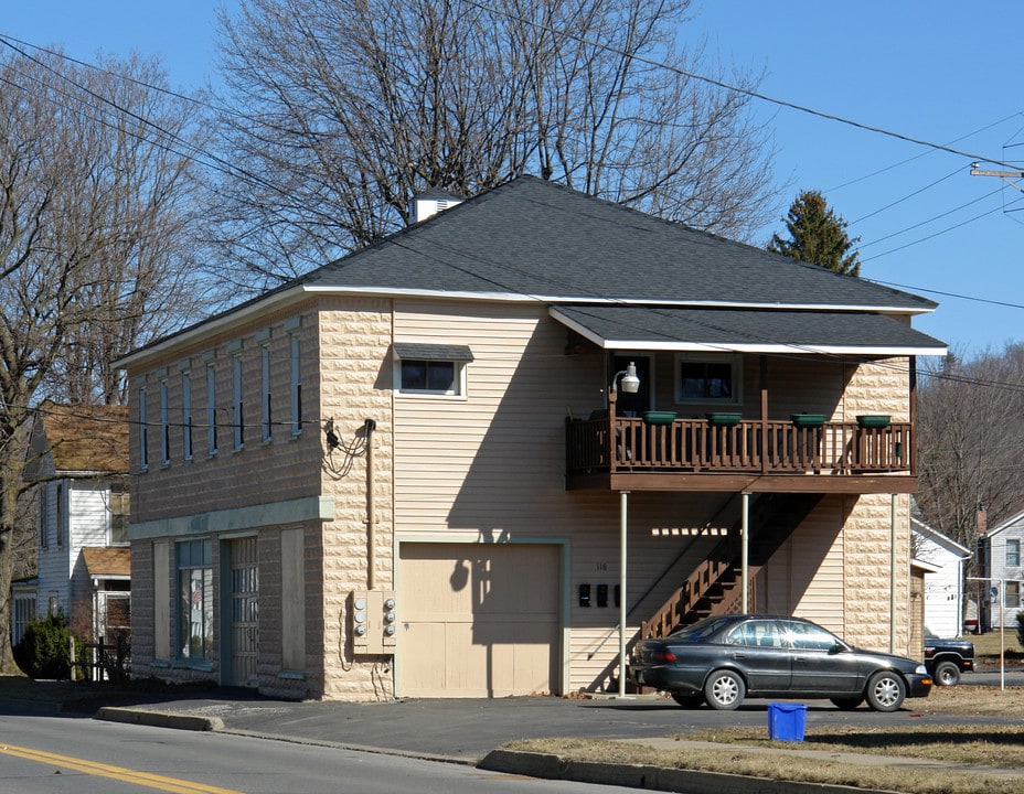 118 Main St in Blossburg, PA - Building Photo