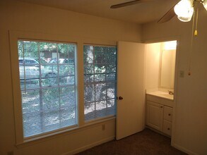 6040 Cessna Dr in Montgomery, TX - Building Photo - Building Photo