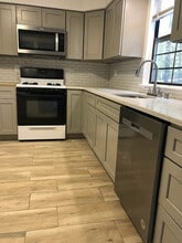 2203 Timber Oaks Rd in Edison, NJ - Building Photo - Building Photo