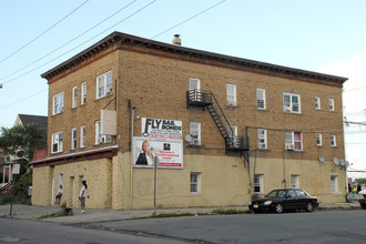 72 Jersey Ave in New Brunswick, NJ - Foto de edificio - Building Photo