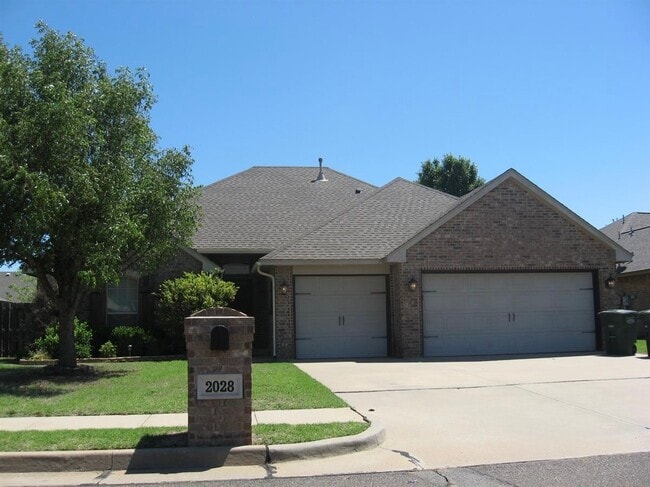 2038 Thomas Trail