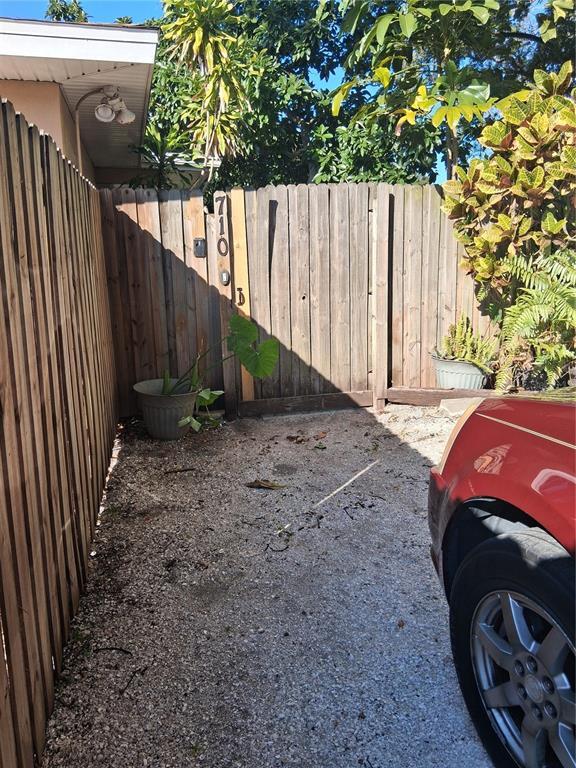 710 4th Ave NW in Largo, FL - Building Photo - Building Photo