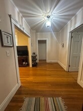 98 Strathmore Rd, Unit 2 in Boston, MA - Foto de edificio - Building Photo