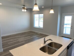 13091 S Hendry Ln in Herriman, UT - Building Photo - Building Photo