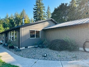 128 Bunting Dr in Ariel, WA - Building Photo - Building Photo