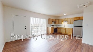 2405 Old Eureka Way in Redding, CA - Building Photo - Building Photo