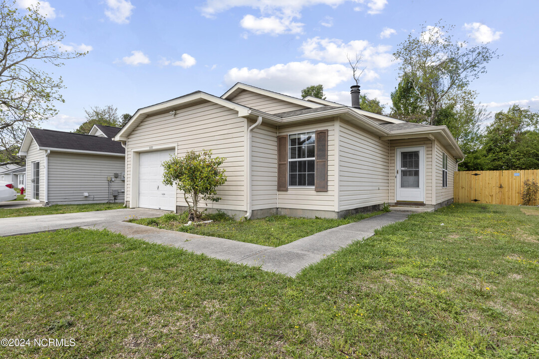 3003 Steeple Chase Ct in Jacksonville, NC - Building Photo